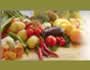 La cocina con frutas y verduras 